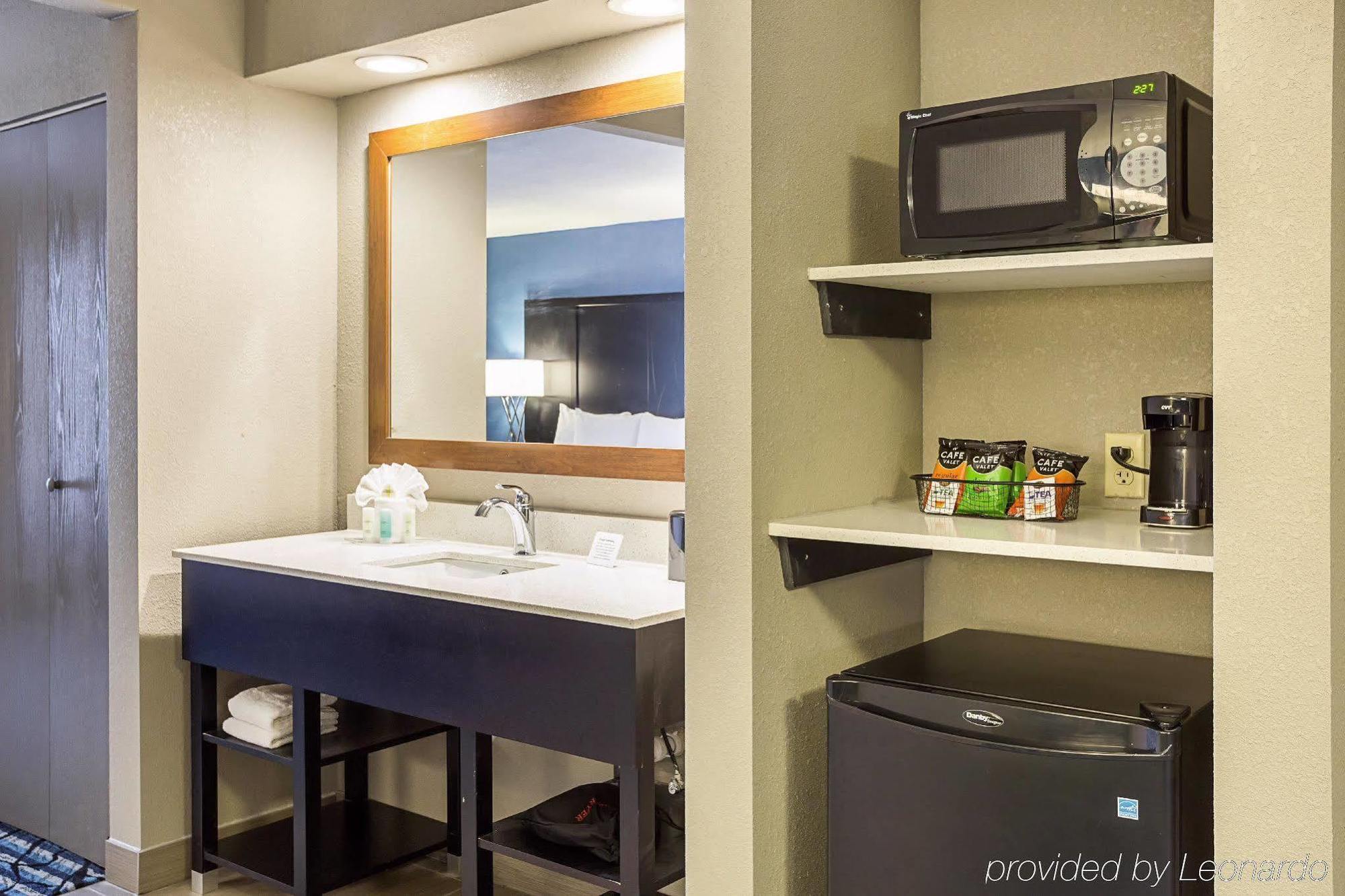 Comfort Suites University Bâton-Rouge Extérieur photo