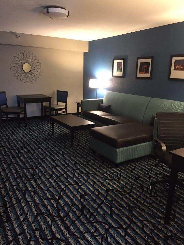 Comfort Suites University Bâton-Rouge Extérieur photo